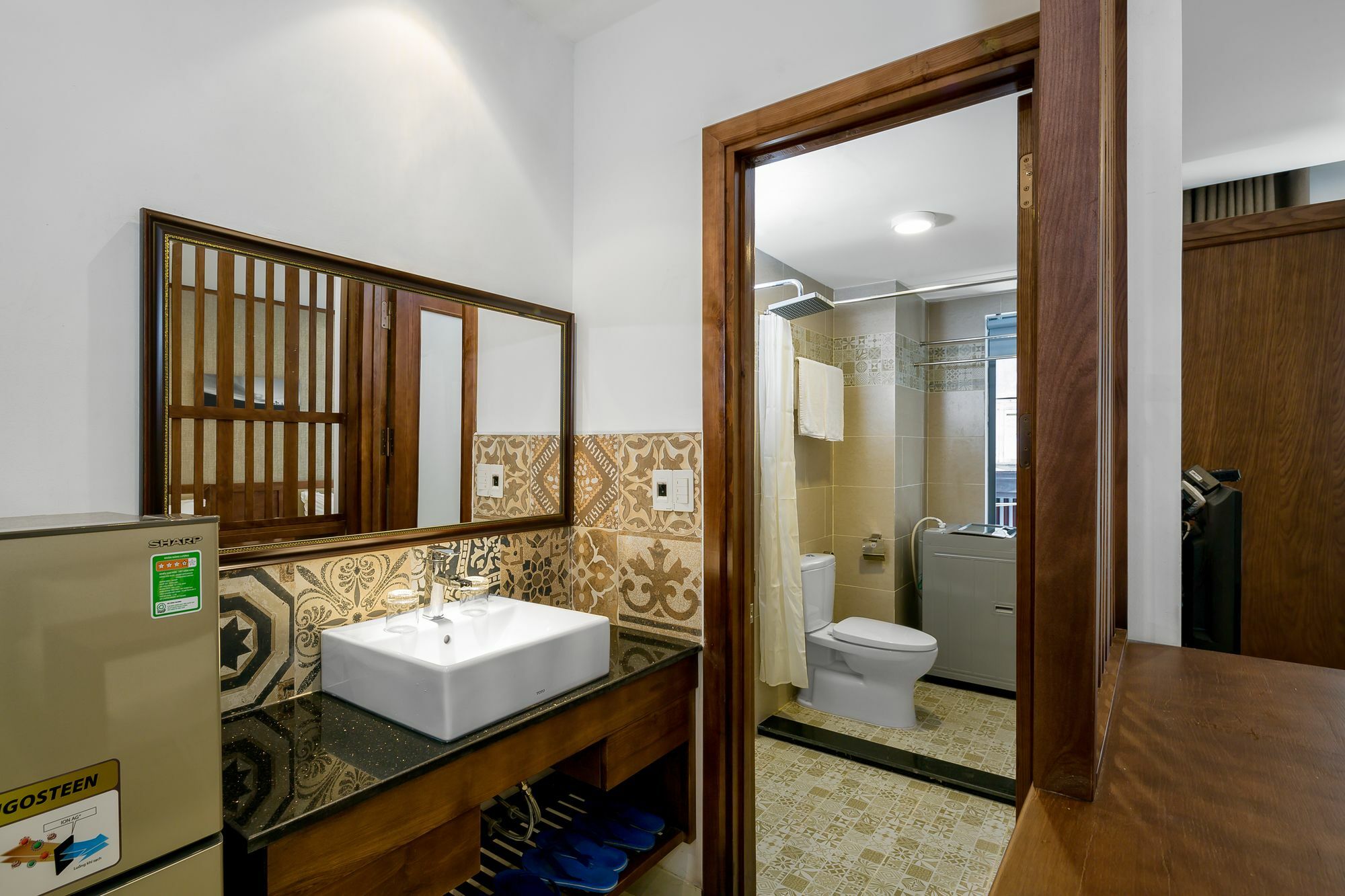 Aris Beach Apartment & Hotel Da Nang Exteriör bild